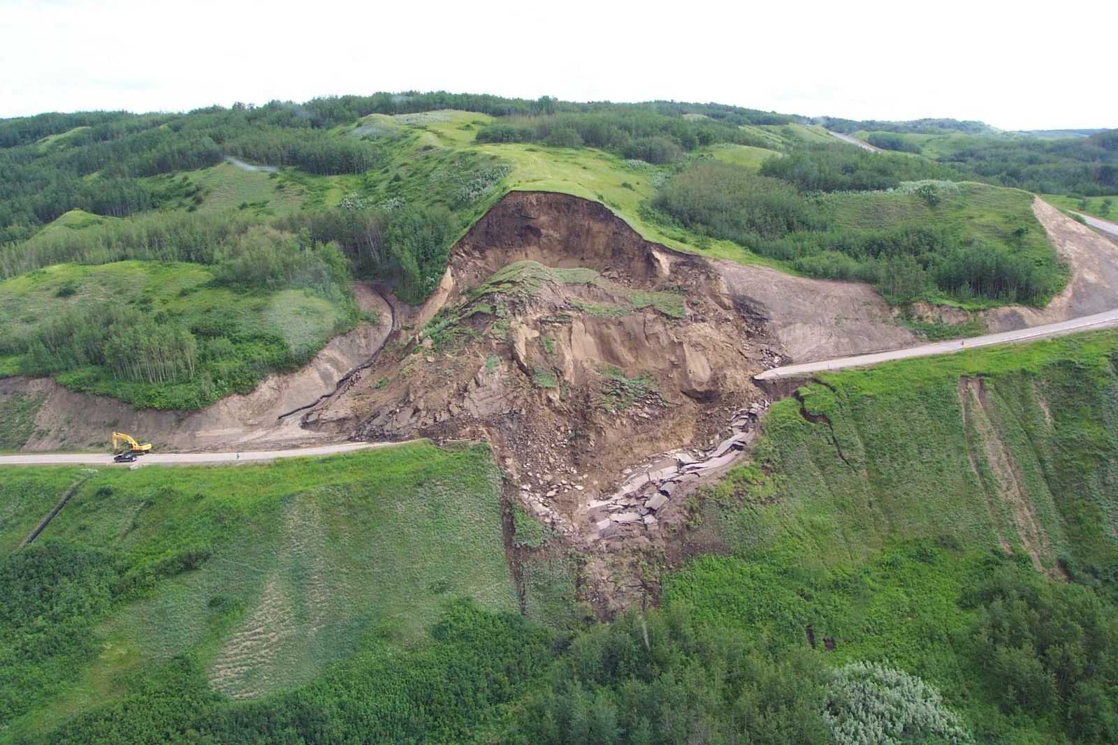 Cecil Lake road landslide, Peace River, photo by R. Couture (GSC).