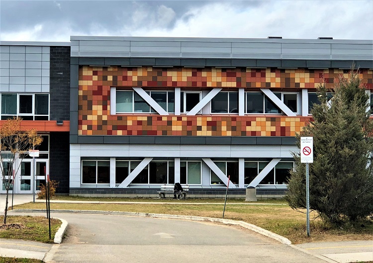 Seismic reinforcements built into a school in Baie-Saint-Paul